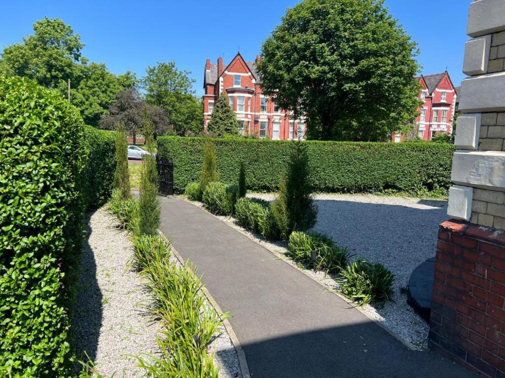 Bed & Breakfast Triple With Private Bath Near Lfc Free Street Parking Liverpool